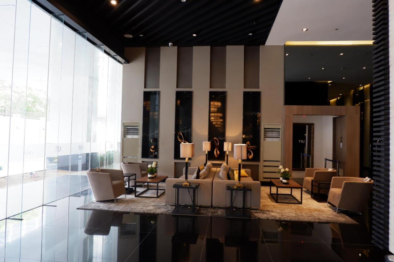 Homey 1 Bedroom Unit At Air Residences マカティ エクステリア 写真